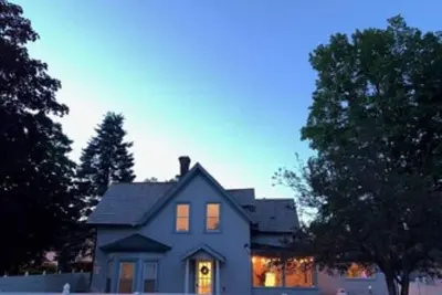 Image de 6br/3ba Home in Bolton Landing ~ Pet Friendly!