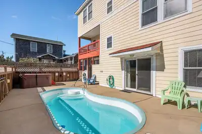 Image de The Gorbals:Oceanside, pool, hot tub, close to the beach & Wright Bro's Memorial