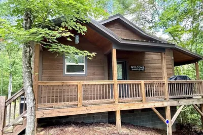 Image de Fall Escape to the Mountains of Murphy, Nc Cabin with a Hot Tub and Fire Pit