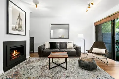 Image de Cammeray- Camm3 Warringa Road - Approx. $1850-$2150 per/week Beautifully Renovated Three Bedroom Home in Cammeray