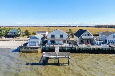 Image de Reed's Beach - Stunning waterfront Sunsets - Bay Front Home Steps to beach