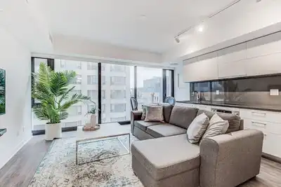 Image de Luxurious Yorkville Condo Downtown Toronto 1br/1ba