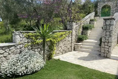 Image de Villa à Corfou avec piscine et vue imprenable - The Grove