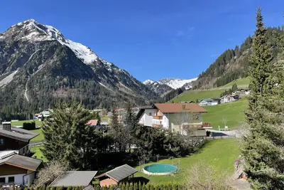 Image de Appartement Mittelberg in Aparthotel, Kleinwalsertal, Summer & Winter Sports\n\n