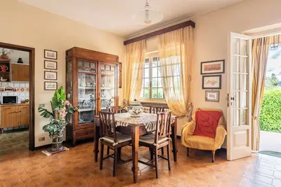 Image de Appartement de vacances \"Tea Rose House\" avec terrasse, jardin partagé et Wi-Fi