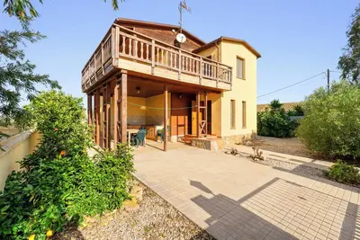 Image de Chalet 'La Casa De Clara Y Roger' avec terrasse partagée, balcon et Wi-Fi