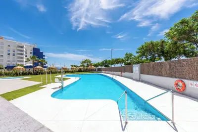 Image de Appartement \"Beachfront 034\" avec vue sur la mer, Wi-Fi et climatisation