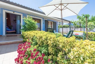 Image de Maison de vacances 'Il Piccolo Gelso' avec terrasse privée et climatisation