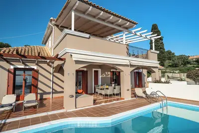 Image de Villa 'Kumusha' avec vue sur la mer, piscine, jardin et Wi-Fi