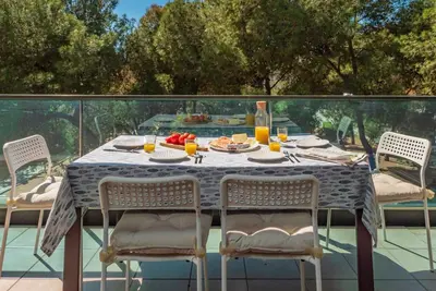 Image de Appartement Moderne à Palamós: Clim, Terrasse, Parking, à 2 Chambres et Proche de la Plage