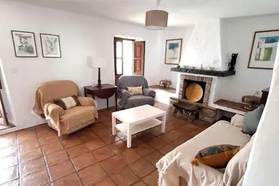 Image de Maison rustique Ă GaucĂn avec terrasses panoramiques et 3 chambres