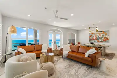 Image de Beachfront, Between Rosemary - Alys Beach, Pool, Rare Find on 30a, Sleeps 8