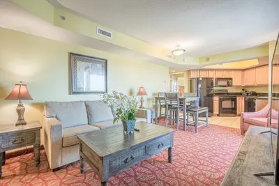 Image de Budget Friendly Condo for 2 in Myrtle Beach, Walk to the Waves!