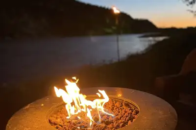 Image de Intimate Yellowstone River Property - Cabin/Camping or both! !