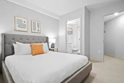 CozySuites | Trendy 2br, Downtown Pittsburgh