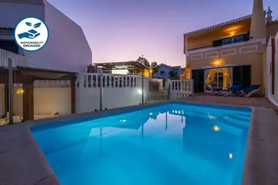 Image de Fantastic Villa With Heatable Swimming Pool, Jacuzzi, A/C And Bbq