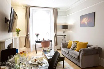 Image de Luxury two Bedroom Apartment Minutes From Victoria Station!