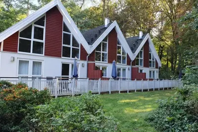 Image de Familienhaus am Wald im Schlosspark Bad Saarow, 264m², 12+4 Pers, Sauna, Kamin