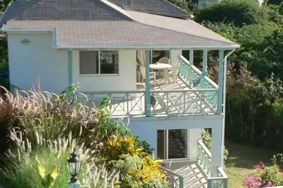 Image de Villa Iris above the nicest beach on Nevis