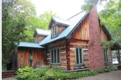 Image de Beautiful Luxury Muskoka Waterfront Dream Cottage on Six Mile Lake