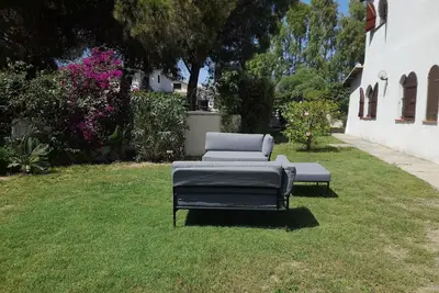 Image de Villa with large garden, close to the sea. Pets allowed