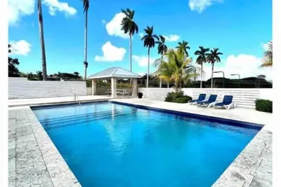 Image de New C202 Tara Estate 2Bed with Pool & Tennis Court