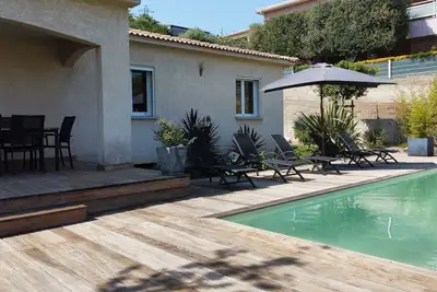 Image de Villa Moderne avec piscine chauffée a 5 minutes de la plage