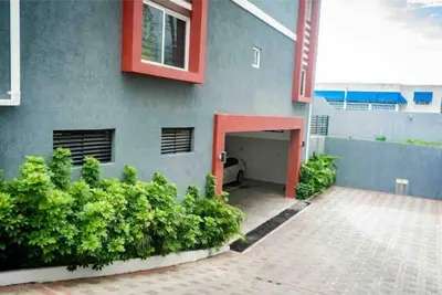 #13 Royal Retreat 2Bed2. 5Ba Apt w/Pool