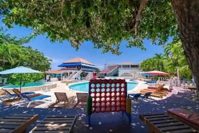 Image de Beachfront Condo at Tropical Island Resort Hotel