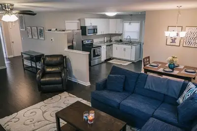 Image de Updated Home - Near Uptown/Clt Airport/South End