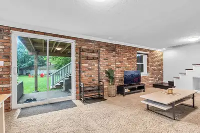 Image de 2 min to Aud | Private Getaway w/ Firepit