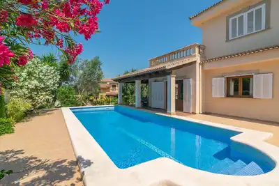 Villa Son Serra - Nice house with private pool 750 metres from the beach with free Wifi