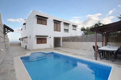 Image de Maison de vacances 'Vista Horizonte' avec vue sur la mer, piscine privée et Wi-Fi