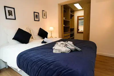 Image de Luxury Monaco 2bd Suite +1st Class Mercedes + Vip Airport Transfers Rolls Royce