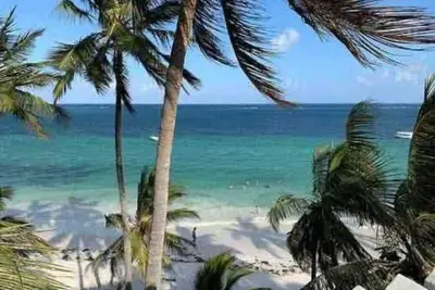Home away from home, Mombasa: 5mins away to beach