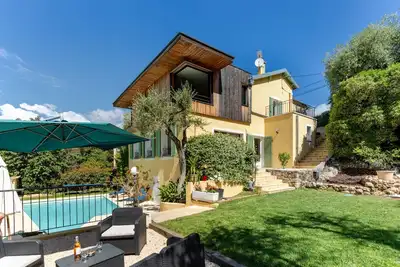 HappyFew La Villa Summertime