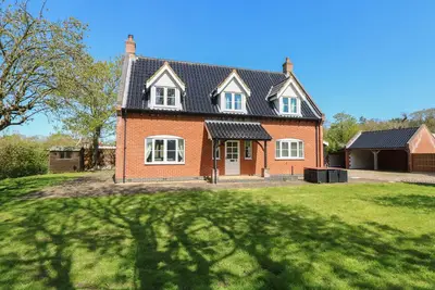 Image de Teasel Cottage, pet friendly, with open fire in Stalham