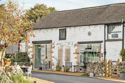 Walnut Cottage - Uk43995