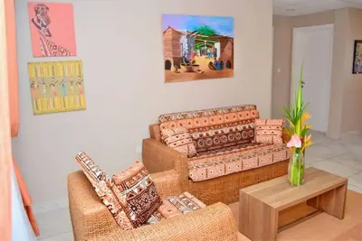 Image de 15 Minutes from Accra City Center 2bdr apartment/2. 5 Bathrooms