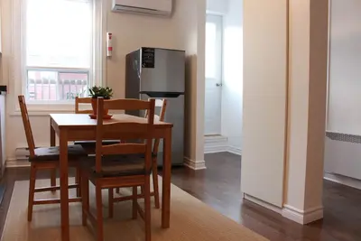 Image de Superbe et lumineux 2 chambres à Montréal.