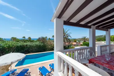 Image de Newly refurbished and now with Air conditioning 3 bedrooms 2 bathrooms Sea views