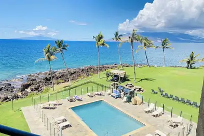 Image de * * Feb 25 - Mar 5 Special * * Oceanfront Newly Renovated Condo \"Amazing Views\"