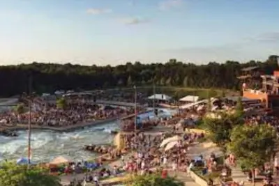 Image de Retreat in ❤️ of Arts District at Noda short walk to Lynx Blue Line @ 36th St.