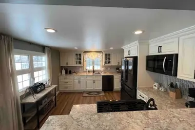 Image de Riverway Village Charmer! Walk to the River