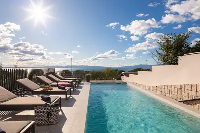 Image de Luxury Villa Ole with Pool