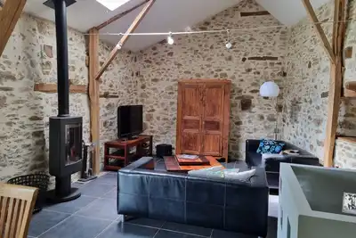 Image de Maison de campagne avec piscine intérieure