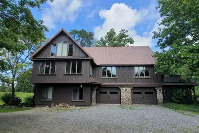 Image de Portage Ponds 5 Br/3 Bath close to Chq, wine trail