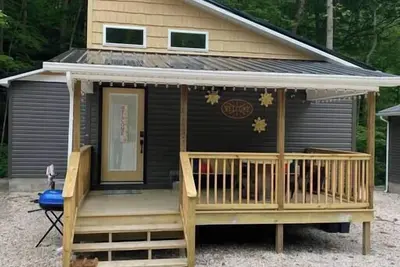 Image de Elaina’s Goat Palace at Billy Goat Mountain Village