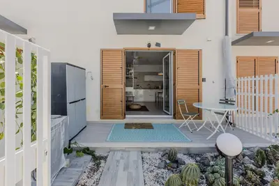 Pula Modern Apartment with Private Parking!