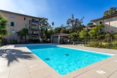 Image de Joli appartement pour 4 personnes avec climatisation, piscine, Wifi, Tv et terrasse